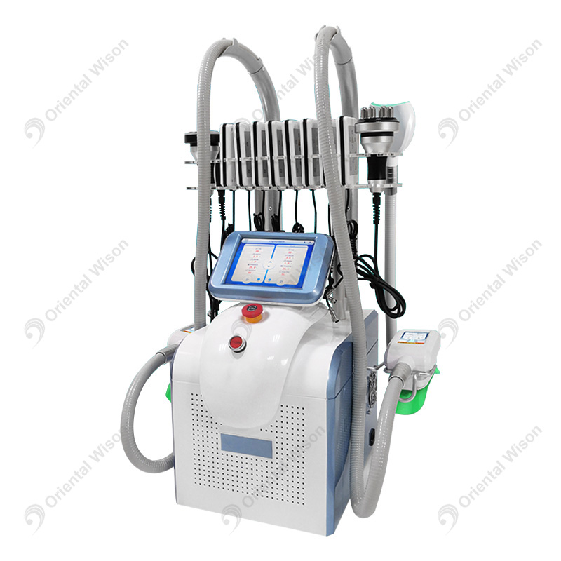 Bagaimanakah cryolipolysis dibandingkan dengan liposuction?